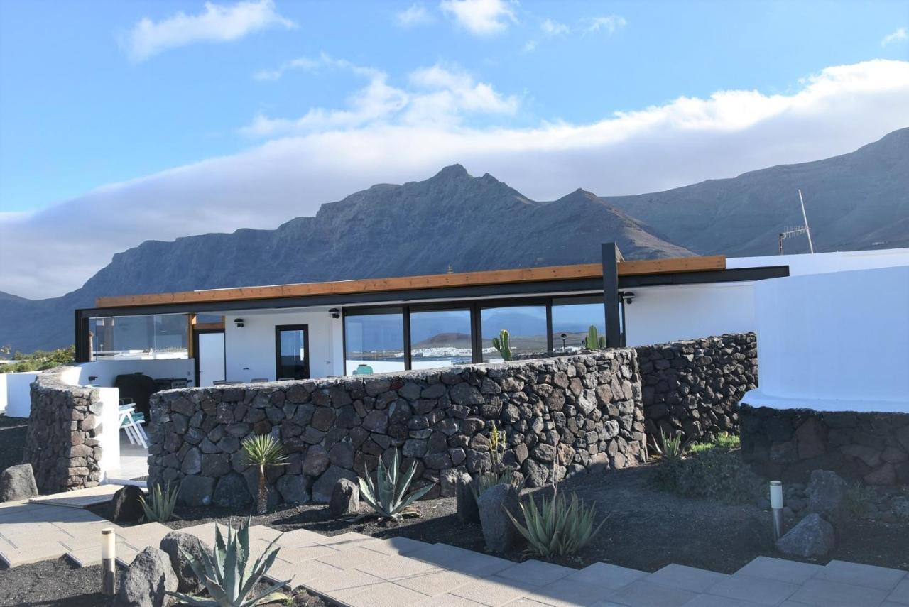 La Belle Vie Villa Famara Exterior photo