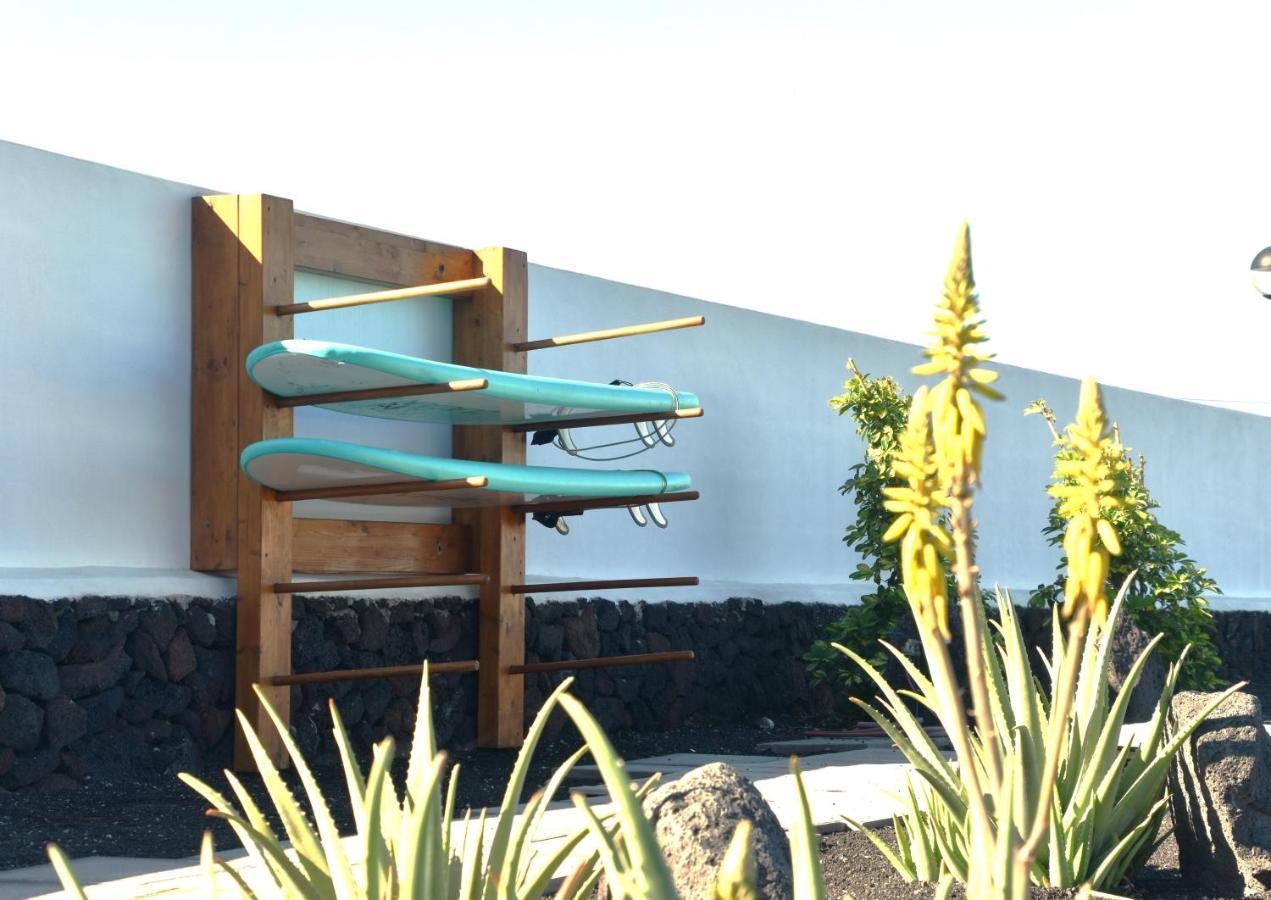 La Belle Vie Villa Famara Exterior photo