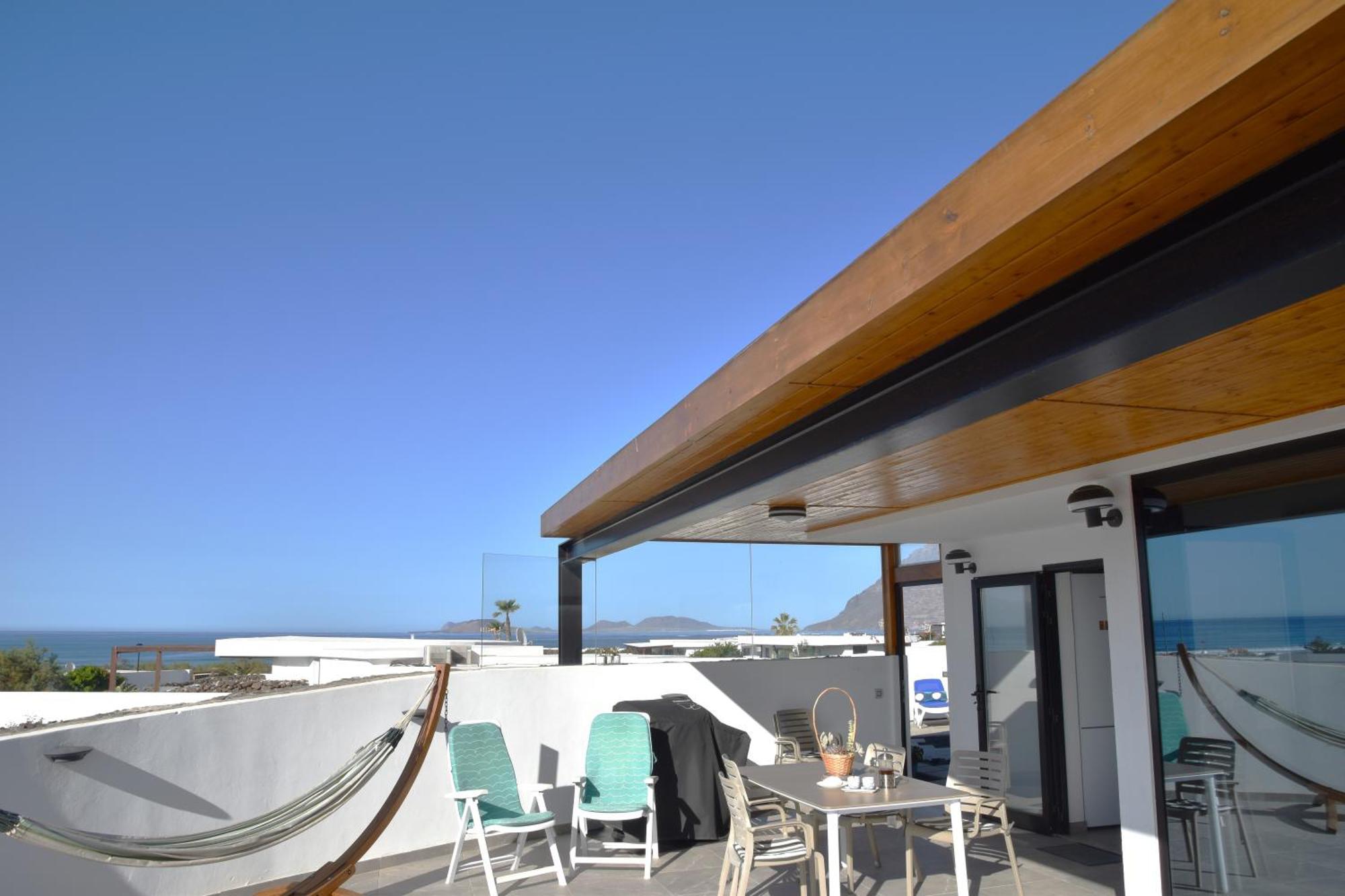 La Belle Vie Villa Famara Exterior photo